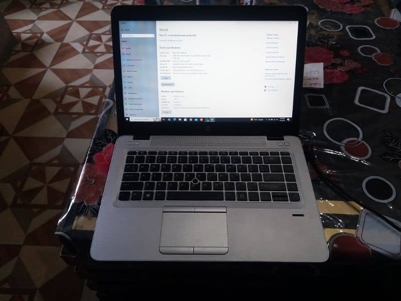 HP laptop AMD pro A10- 8730B for sale 1