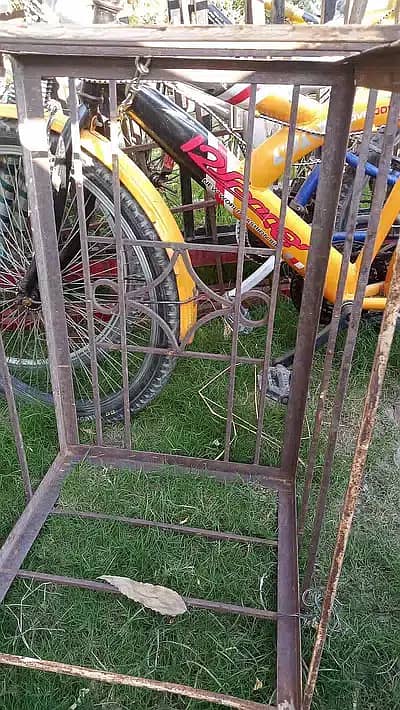 Old Used iron stands, 3214021088 door, grills etc 10