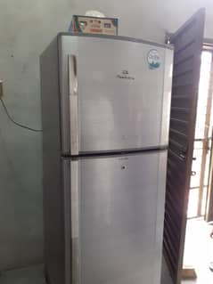 Dawlance Refrigerator/fridge LVS Medium Size