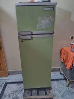 03114276690 PHILPS WHIRLPOL FRIDGE IN GOOD CONDITION FOR SALE