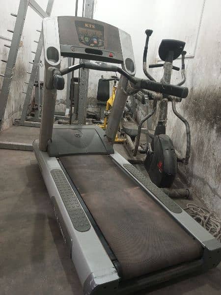 Treadmill machine for fitness gym or home use 1