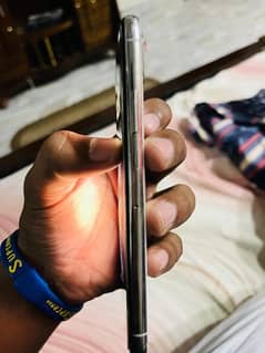 i phone x Jv Battery health 79 on service charger sath hai