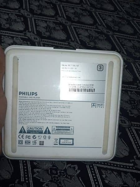 philips PROTABLE DVD player for all 3