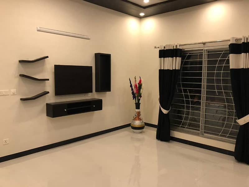 1 Kanal Brand New House For Rent 33