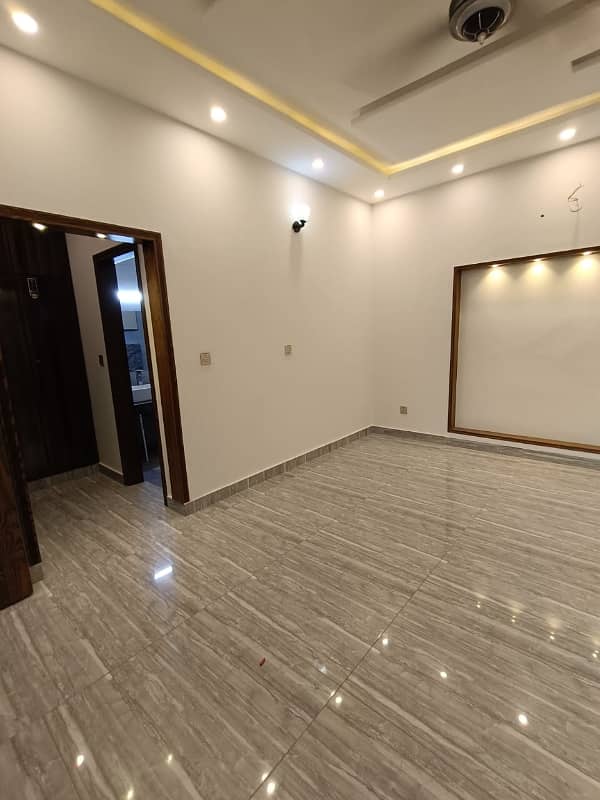 1 kanal brand new house for rent 8