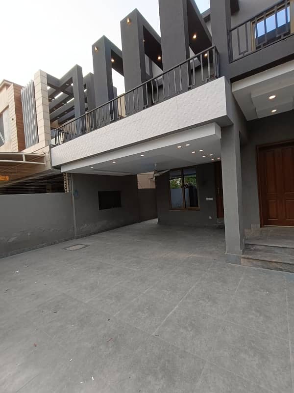 1 kanal brand new house for rent 13