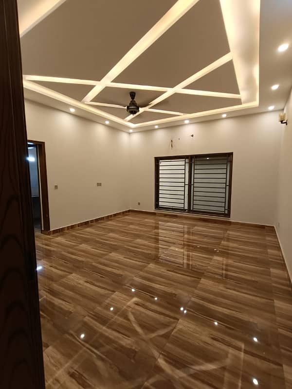 1 kanal brand new house for rent 40