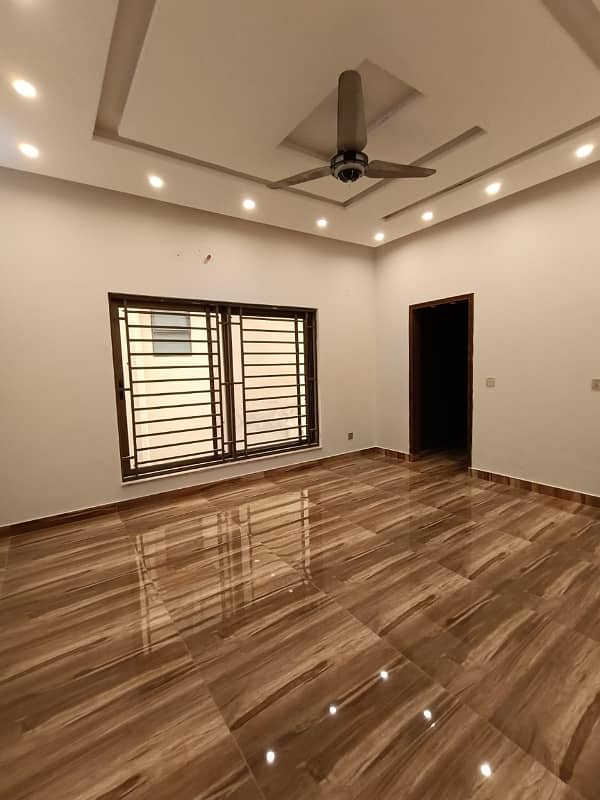 1 kanal brand new house for rent 42