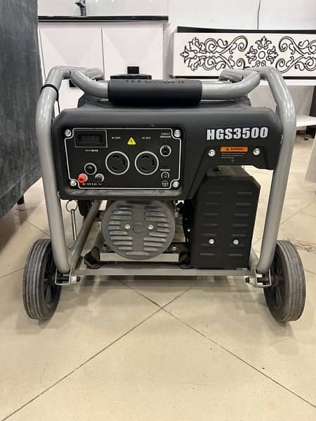 HYUNDAI GENERATOR HGS3500 3.0KVA USED ONLY one day 0