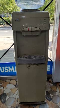 Water Dispenser for Sale Working Okay