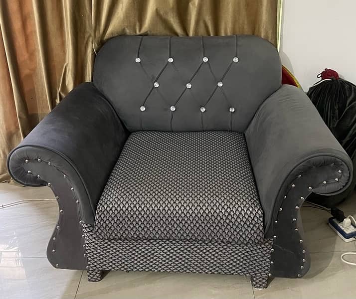 5 Seater (3+1+1) Jumbo size Sofa Set 0