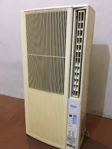 Good Condition 110 Window AC For Sale 2