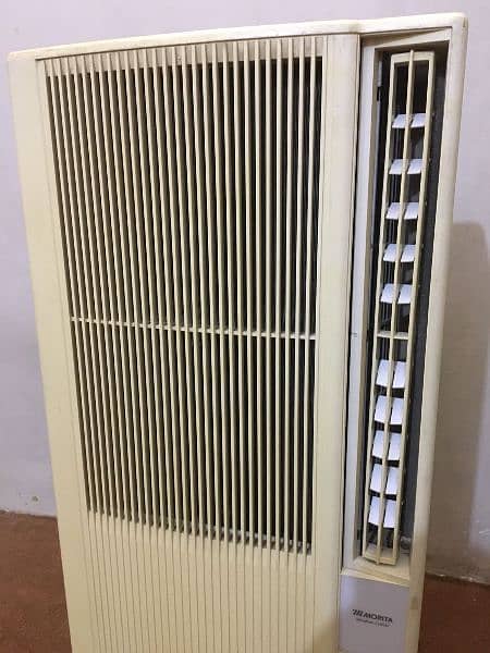 Good Condition 110 Window AC For Sale 4