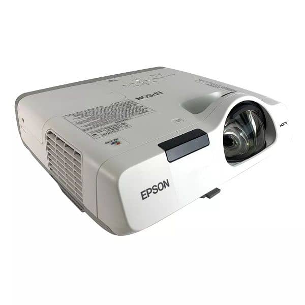 Short-Throw Epson PowerLite 520 3LCD Projector 0