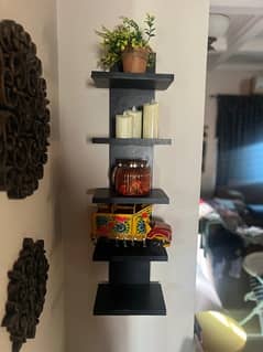 Wooden 7 layers wall shelf. Color| Black