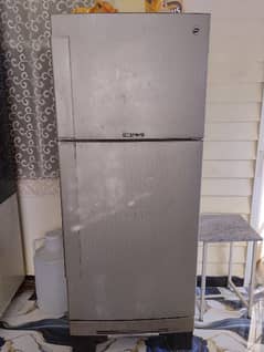 PEL fridge full size. selling due to upgrade