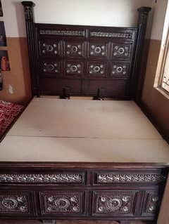 chiniot bed set/Wooden bed set/ dressing table/ side tables/furniture