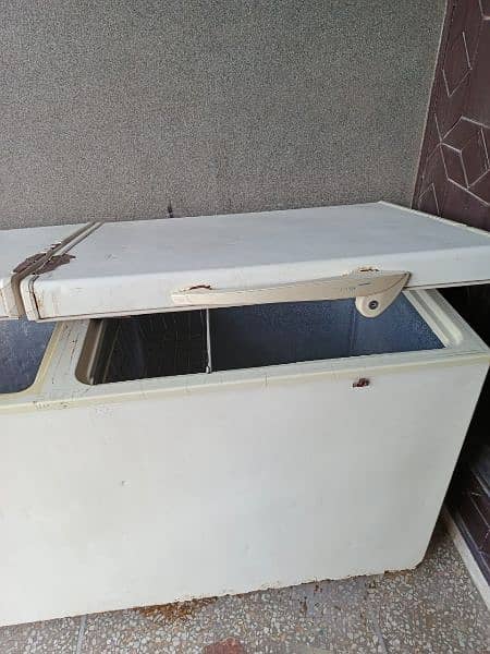 waves freezer double door with perfect condition. 3