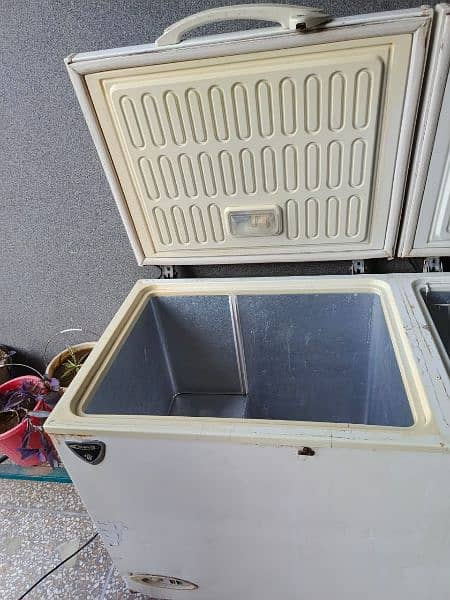 waves freezer double door with perfect condition. 6