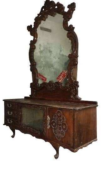 dressing table 0