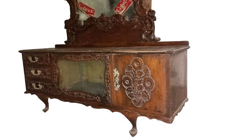 dressing table 1