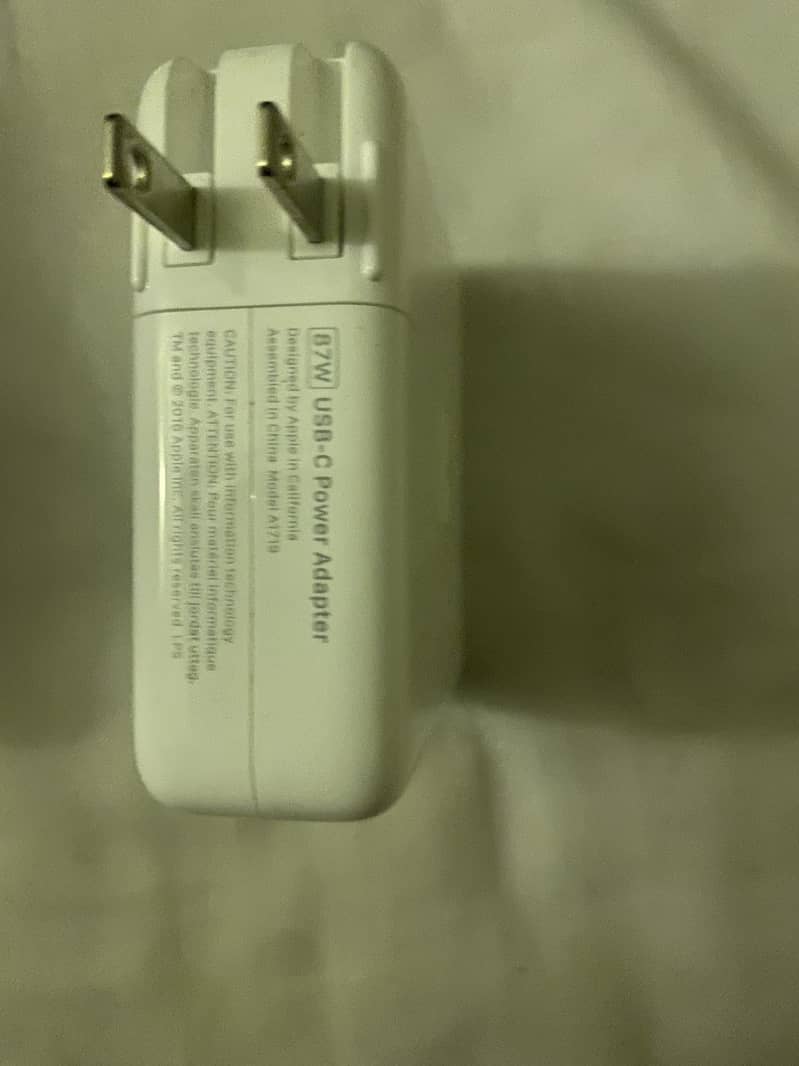 Apple 87w Type-C Charger For MacBook and MacBook Pro 1