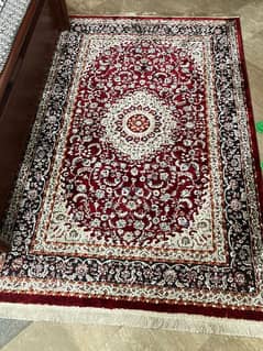 NEW SILKY WOOLEN Maroon CARPET in an excellent condition