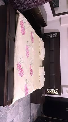 pure wooden king size bed with dressing (chester)