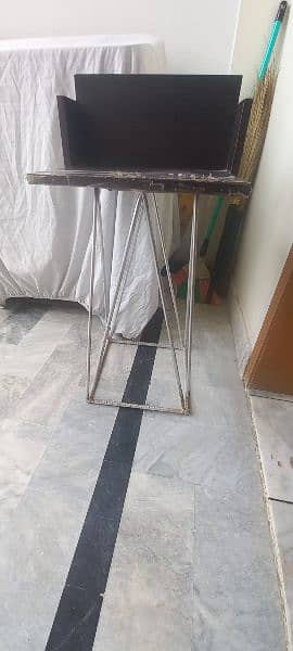 iron and wood stand for water cooler or showpiece, urgent sale 4