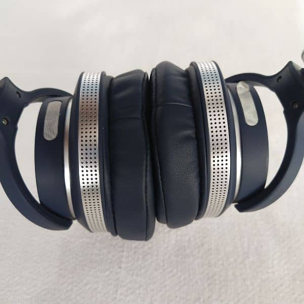 Tommy Hilfiger LH90 Headphones 6