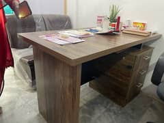 Wooden office table 4 x 2.5 size