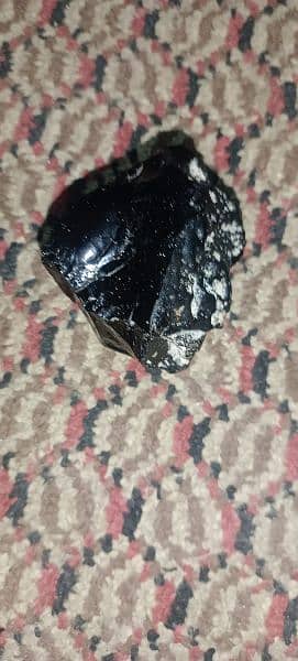 Pure Black Obsidian 200 gram 2