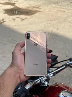IPhone XS Max dual physical pta approved in golden colour 10by9