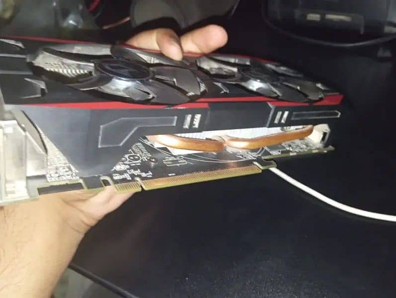 AMD Radeon R9 370 5