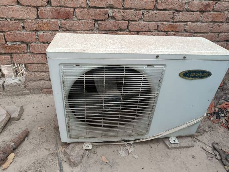 WAVES SPLIT AC NOT MUCH USED ( GAS NEED TO BE FILLED) 1