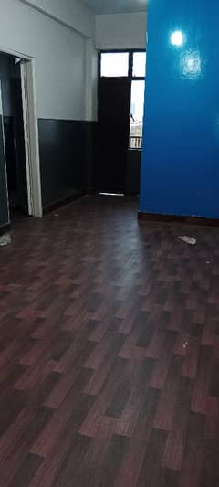 BEAUTIFUL WOOD FLOORING FLAT AVAILABLE FOR RENT IN G10