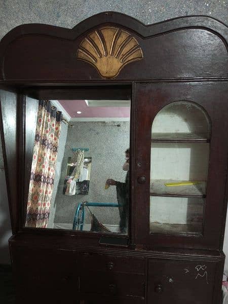 Showcase mirror good condition 2