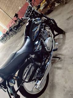 Suzuki GS 150 SE