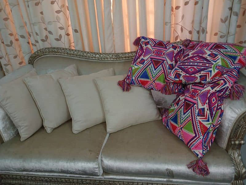 cushion set new almost loot sale traditional and latest design 3