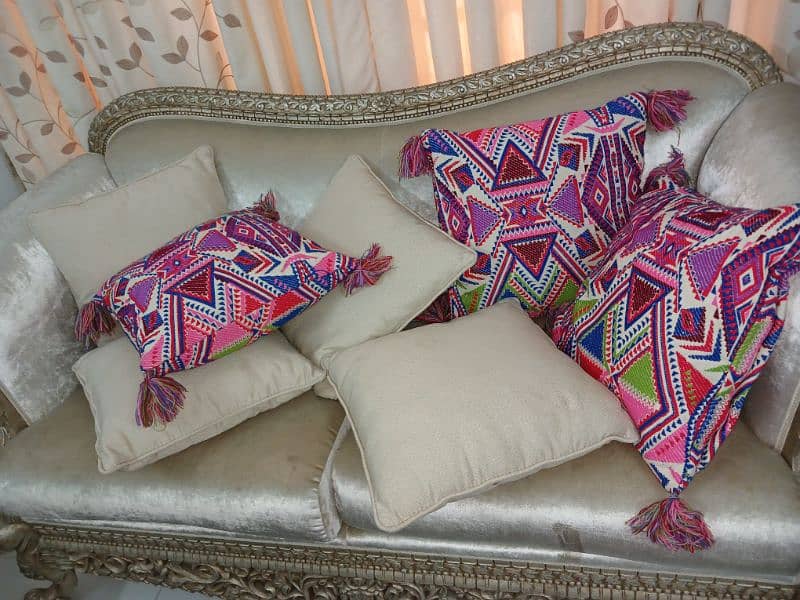 cushion set new almost loot sale traditional and latest design 5