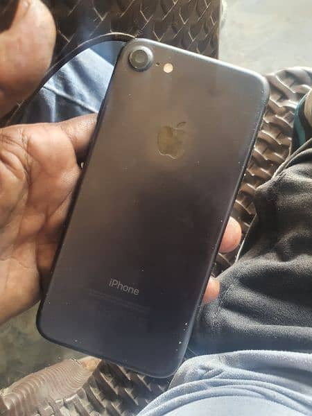 iPhone 7 32 gb pta approved 1