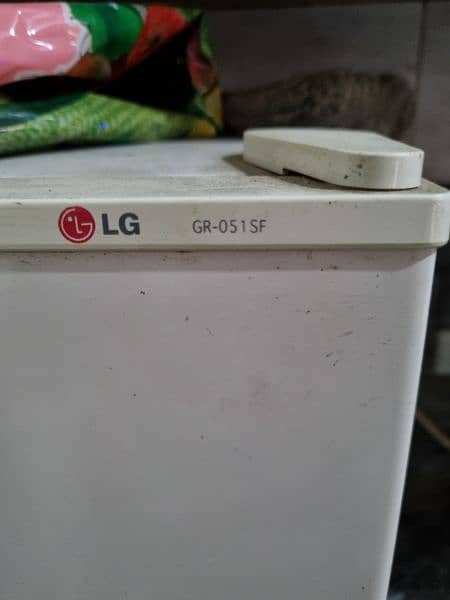 LG Room/ Bar Fridge 0