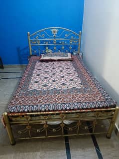 BED 4x6 FOR SALE