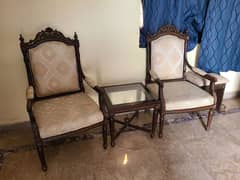 Room chairs set like new hardly used in low price