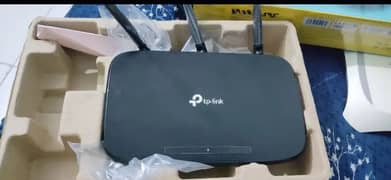 TP LINK WIRELESS ROUTER LIKE BRAND NEW
