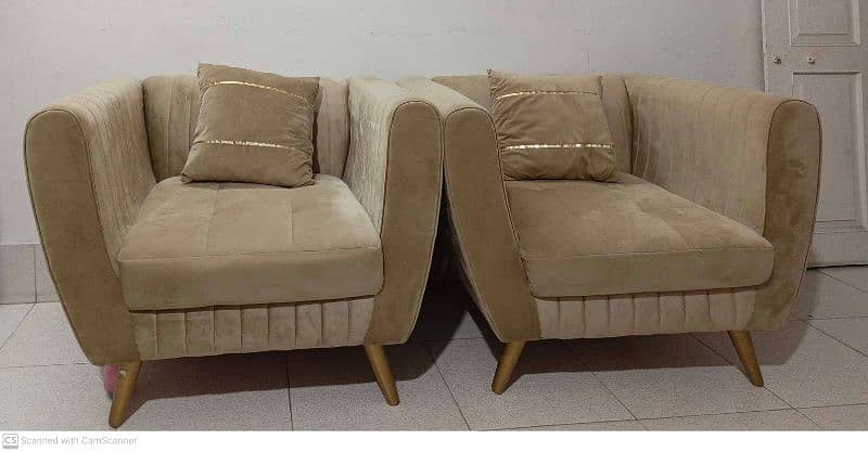 Sofa Set 5 Seater limited used 0