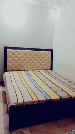 Bed with mattress full size