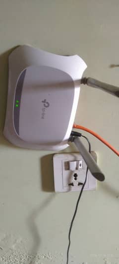 TP link router , dual antenna , good condition.  Working.