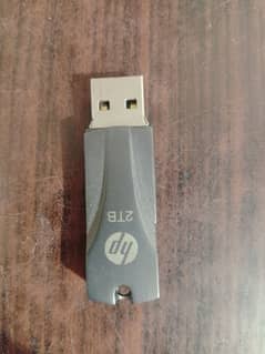 2Tb HP USB Flash drive 10/10 condition. Ph: 0314-8719941