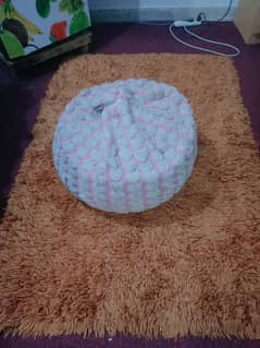Beautiful and durable qaleen, with bean bag
